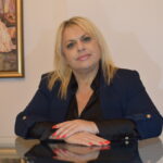 Laura Mirela Iusein: Cum Conduce un Manager de Succes Afaceri și Echipe Diverse