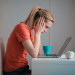 Ce reprezintă dreptul la protecție împotriva discriminării în accesul la servicii medicale?